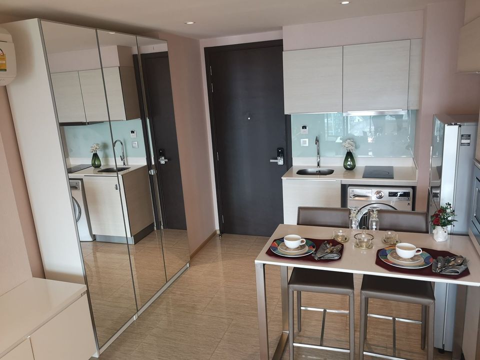H Sukhumvit 43 12th