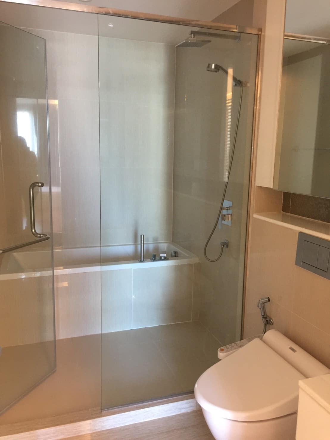 H Sukhumvit 43 42 sqm