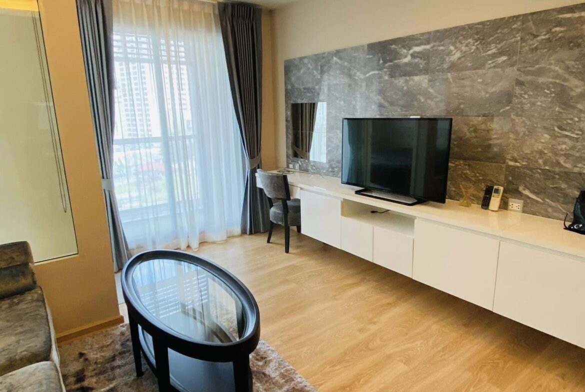 H Sukhumvit 43 11th Fl