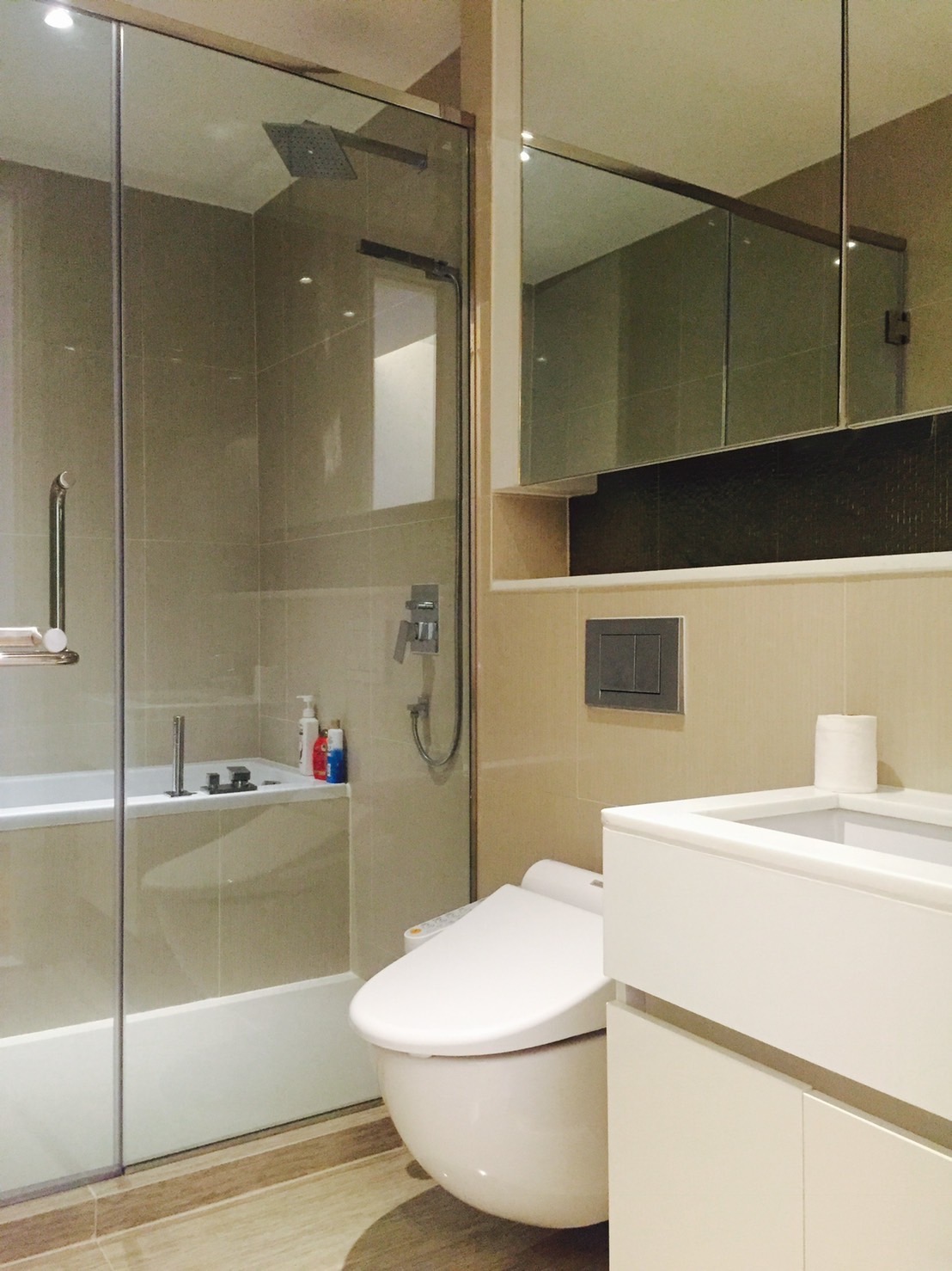 H Sukhumvit 43 16th fl