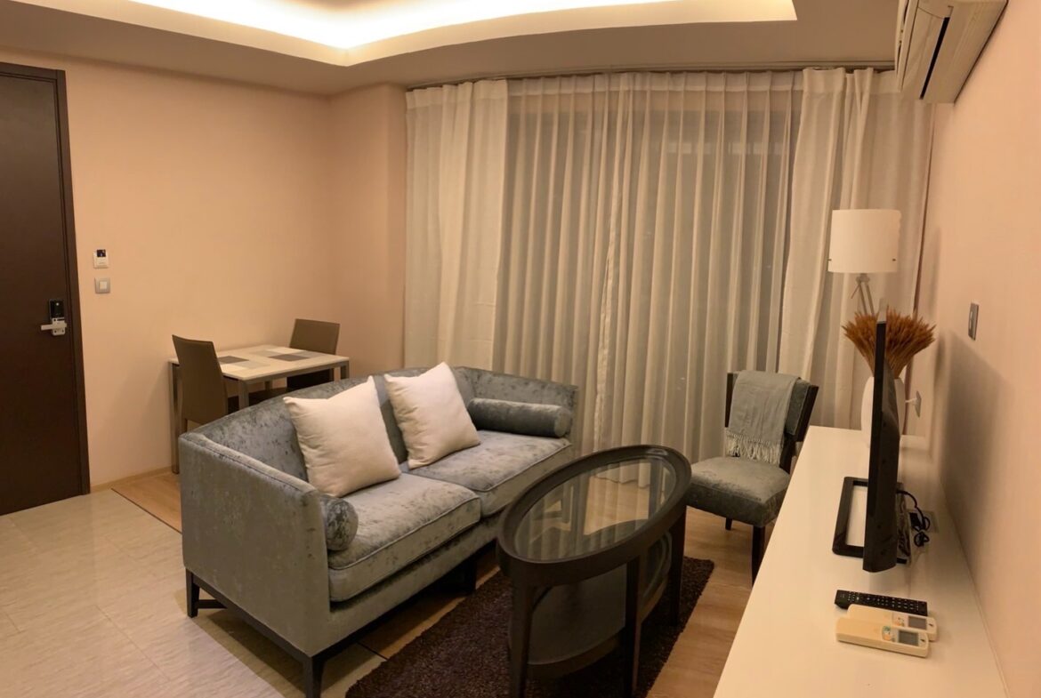 H Sukhumvit 43 16th fl