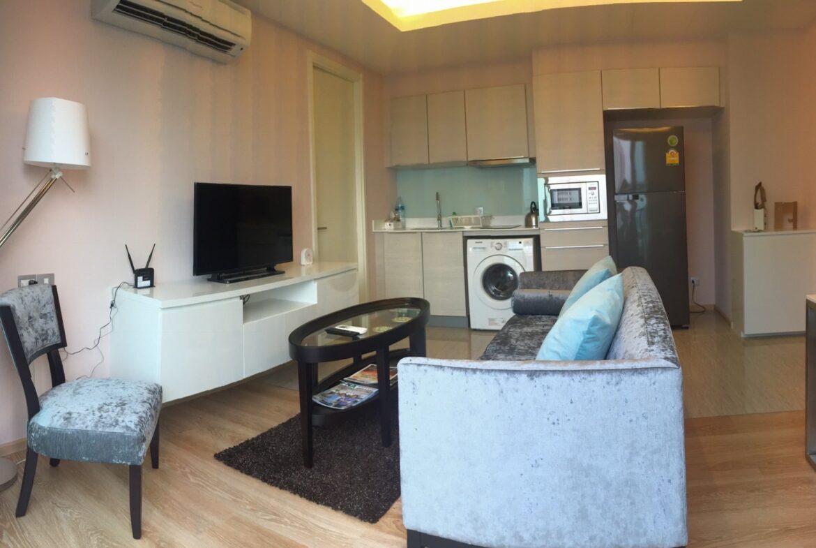 H Sukhumvit 43 16th fl
